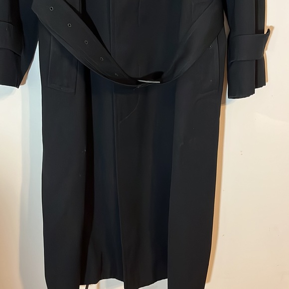 Large Burberry trench coat - Picture 4 of 12